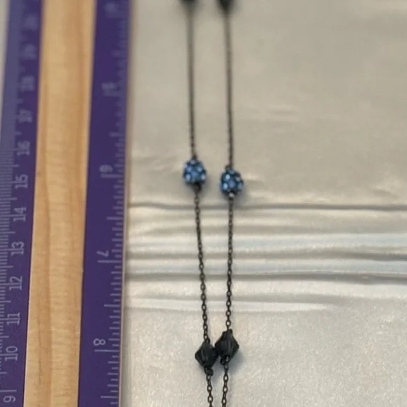 Elegant Blue Beaded Necklace and matching earrings set - Picture 6 of 8